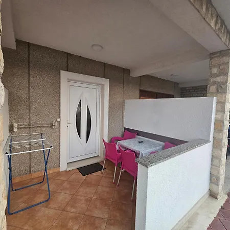 Nikica Apartamento