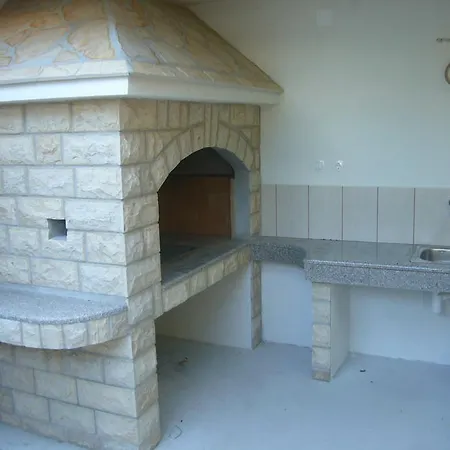 Nikica Апартаменты Трогир